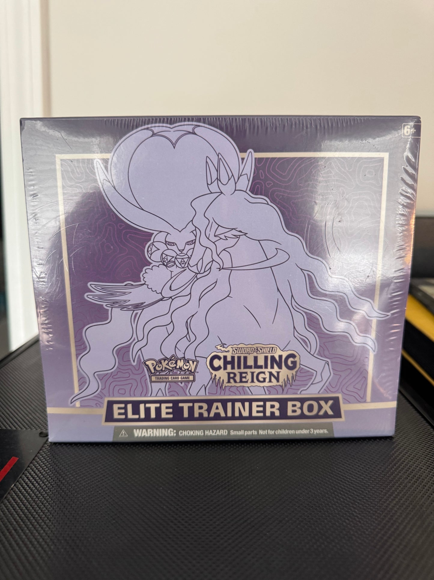 Pokemon Chilling Reign Elite trainer box sealed